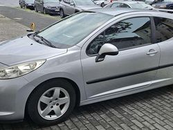 Silber Gebraucht 2009 Peugeot 207 Urban Move Limousine | 2.500 € (Guter Preis)