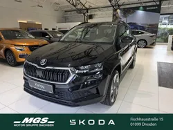 Schwarzmagic perleffekt met. Gebraucht 2022 Skoda Karoq Tour SUV | 26.470 € (Fairer Preis)