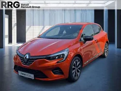 Orange Gebraucht 2023 Renault Clio V Techno Limousine | 18.390 € (Fairer Preis)