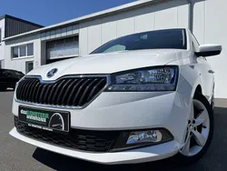 Weiß Gebraucht 2021 Skoda Fabia Cool Plus Limousine | 14.860 € (Fairer Preis)
