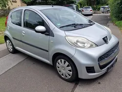 Silber Gebraucht 2009 Peugeot 107 Kleinwagen | 999 € (Guter Preis)