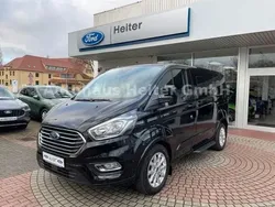 Schwarz Gebraucht 2023 Ford Tourneo Custom Titanium Van / Kleinbus | 37.950 €