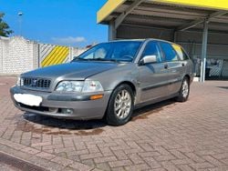 Grau Gebraucht 2004 Volvo V40 Kombi | 1.250 € (Guter Preis)