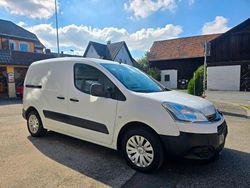 Weiß Gebraucht 2012 Citroën Berlingo Van / Kleinbus | 5.999 € (Fairer Preis)