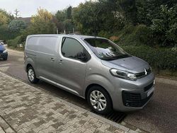 Grau Gebraucht 2022 Citroën Jumpy Van / Kleinbus | 14.950 € (Superpreis)
