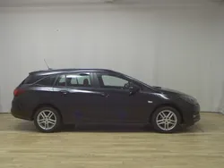Schwarz Gebraucht 2021 Opel Astra Business Kombi | 6.990 €
