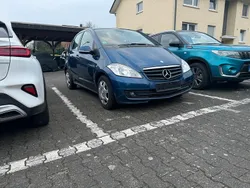 Blau Gebraucht 2010 Mercedes A180 Kleinwagen | 1.899 € (Guter Preis)