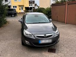 Grau Gebraucht 2012 Opel Astra Limousine | 4.000 € (Fairer Preis)
