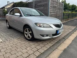 Grau Gebraucht 2004 Mazda 3 Limousine | 1.300 € (Teuer)