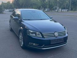 Blau Gebraucht 2012 VW Passat Highline Limousine | 9.900 € (Fairer Preis)