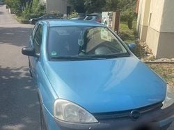 Blau Gebraucht 2002 Opel Corsa Kleinwagen | 800 € (Superpreis)