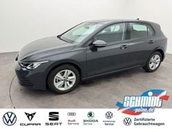 Uranograu Gebraucht 2024 VW Golf VIII Business Kleinwagen | 21.700 € (Superpreis)
