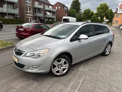 Silber Gebraucht 2011 Opel Astra Design Edition Kombi | 1.999 € (Superpreis)