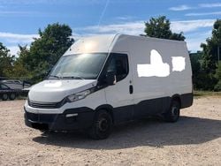 Weiß Gebraucht 2018 Iveco Daily Van / Kleinbus | 8.700 €