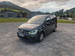 Blau Gebraucht 2015 VW Caddy Van / Kleinbus | 25.900 €