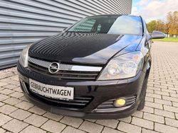Saphirschwarz/black sapphire Gebraucht 2005 Opel Astra GTC Edition Coupé | 2.990 € (Fairer Preis)