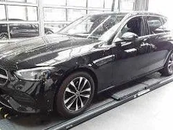 Schwarz Gebraucht 2022 Mercedes C220 Avantgarde Kombi | 25.799 € (Fairer Preis)