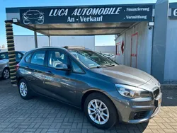 Grau Gebraucht 2015 BMW 218 Active Tourer Basis Van / Kleinbus | 11.499 € (Fairer Preis)