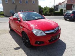 Rot Gebraucht 2007 Opel Tigra Edition Cabrio | 3.499 € (Etwas zu teuer)