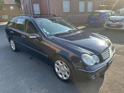 Blau Gebraucht 2004 Mercedes C220 Elegance Kombi | 1.700 €