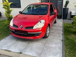 Rot Gebraucht 2006 Renault Clio II Authentique | 1.800 € (Fairer Preis)