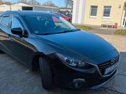 Schwarz Gebraucht 2016 Mazda 3 Center-Line Limousine | 11.290 € (Guter Preis)