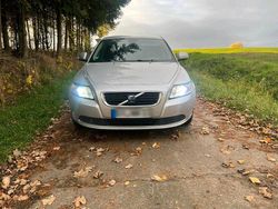 Silber Gebraucht 2011 Volvo S40 Limousine | 4.500 €