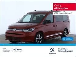 Rot Gebraucht 2023 VW Caddy Maxi Style Van / Kleinbus | 34.900 € (Fairer Preis)