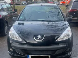 Schwarz Gebraucht 2011 Peugeot 206+ Urban Move Kleinwagen | 2.150 € (Fairer Preis)