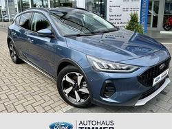 Blau (chroma blau metallic) Gebraucht 2024 Ford Focus Active Limousine | 21.470 € (Superpreis)