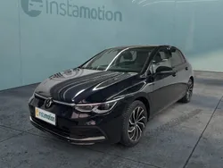 Schwarz Gebraucht 2023 VW Golf VIII Move Limousine | 26.606 € (Fairer Preis)
