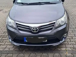 Grau Gebraucht 2014 Toyota Avensis Kombi | 10.500 € (Fairer Preis)