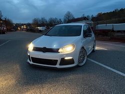 Weiß Gebraucht 2011 VW Golf VI Kleinwagen | 17.000 €