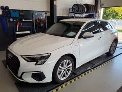 Ibisweiß Gebraucht 2022 Audi A3 Sportback e-tron Ambiente Limousine | 26.880 € (Fairer Preis)