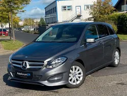Grau Gebraucht 2015 Mercedes B180 Van / Kleinbus | 12.999 € (Guter Preis)