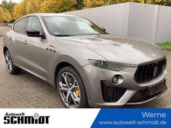 Grigio (grau metallic) Gebraucht 2023 Maserati Levante SUV | 72.770 €