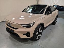 Beige Gebraucht 2024 Volvo EC40 Plus SUV | 45.900 € (Etwas zu teuer)