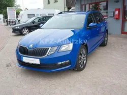 Blau Gebraucht 2019 Skoda Octavia Soleil Kombi | 20.100 € (Etwas zu teuer)