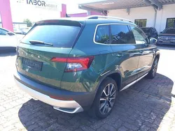 Emerald grün metallic emerald grün metallic Gebraucht 2021 Skoda Karoq SUV | 24.516 € (Guter Preis)