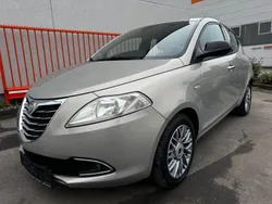 Beige Gebraucht 2012 Lancia Ypsilon Gold Kleinwagen | 4.980 € (Fairer Preis)