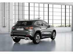 Grau metalliclack mountaingrau Gebraucht 2024 Mercedes GLA180 Progressive SUV | 37.440 € (Fairer Preis)