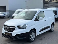 Weiß Gebraucht 2020 Opel Combo Edition Van / Kleinbus | 16.990 € (Superpreis)