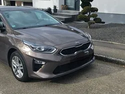 Braun Gebraucht 2021 Kia Ceed Sportswagon Vision Kombi | 18.000 € (Fairer Preis)