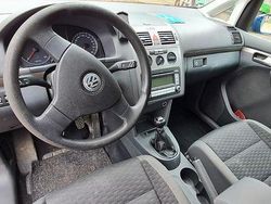 Blau Gebraucht 2008 VW Touran Trendline Van / Kleinbus | 1.950 € (Superpreis)