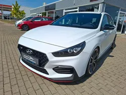 Weiß Gebraucht 2019 Hyundai i30 N Performance Limousine | 24.900 € (Etwas zu teuer)