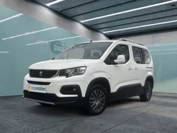 Weiß Gebraucht 2021 Peugeot Rifter Allure Van / Kleinbus | 18.970 € (Teuer)