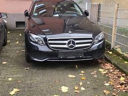 Schwarz Gebraucht 2017 Mercedes E200 Limousine | 20.500 € (Fairer Preis)