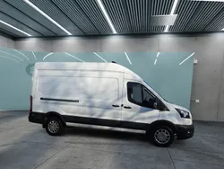 Weiß Gebraucht 2024 Ford Transit Trend Kombi | 28.480 € (Guter Preis)