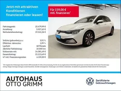 Weiß (oryxweiß perlmutteffekt) Gebraucht 2023 VW Golf VIII Move Limousine | 24.980 € (Guter Preis)