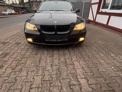 Schwarz Gebraucht 2008 BMW 318 Kombi | 2.200 € (Guter Preis)